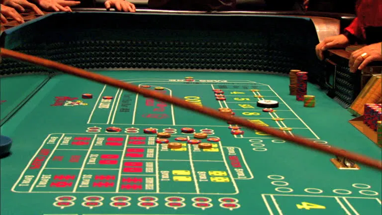 quien fue dueñi del casino arocena